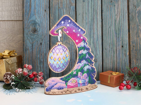 Winter Christmas Ornament Embroidery Kit with Display Stand, MP Studia Seasonal Home Decor Project for Beginners and Advanced Crafters