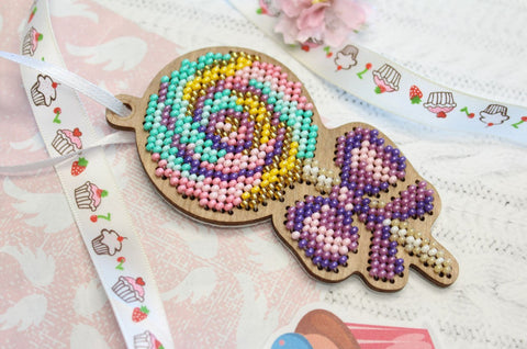 Christmas Embroidery Kit Candy Cane Tree Ornament, Red and White DIY Craft Set with Pattern and Hanging Detail, MP Studia