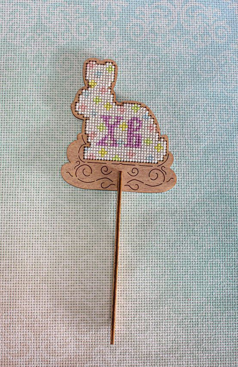 Easter Cross Stitch Kit on Perforated Wooden Base, Heavenly Motif, Natural Wood, MP Studia, Beginner-Friendly Craft Decoration
