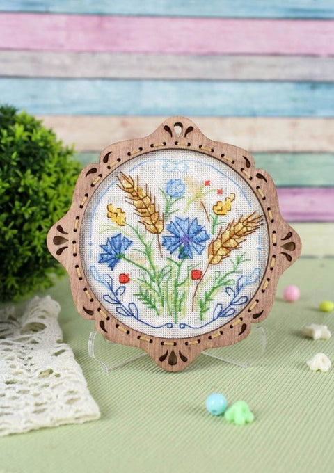 Miniature Meadow Bouquet Cross Stitch Kit on Natural Wood Base, MP Studia Embroidery Kit with Threads, Needle, Pattern and Instructions