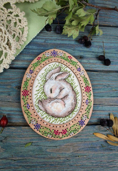 Mini Cross Stitch Kit on Wooden Base, Sleeping Rabbit Motif, Perforated Wood, Embroidery Pattern, MP Studia DIY Craft Decor