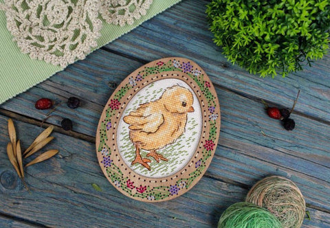 Mini Cross Stitch Embroidery Kit on Wooden Base, Walking Chicken Design, MP Studia, Threads, Needle, Pattern and Instructions