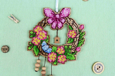 Easter Wreath Cross Stitch Kit on Perforated Wood Base, 12×12 cm, MP Studia, Seasonal Embroidery Craft Project