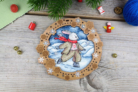 Cross Stitch Embroidery on Wood Base, Winter Landscape Wall Decor, MP Studia, 11×12 cm Miniature, Natural Wood Tones