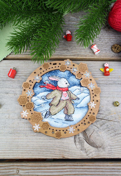 Cross Stitch Embroidery on Wood Base, Winter Landscape Wall Decor, MP Studia, 11×12 cm Miniature, Natural Wood Tones