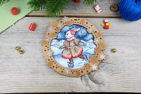Cross Stitch Winter Landscape on Wood, Frozen River Scene, MP Studia, 11 × 12 cm Home Decor