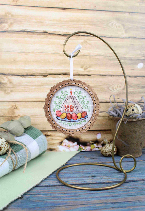 Cross Stitch Kit on Wood, Mini Cottage Cheese Cake Dessert Design, 8×8 cm, MP Studia, Beginner-Friendly DIY Craft Set