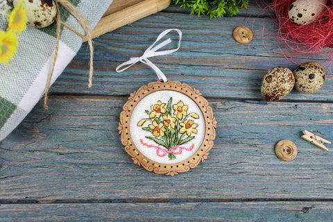 Cross Stitch Kit on Perforated Wood, Daffodil Bouquet, MP Studia, 8×8 cm, Beginner-Friendly DIY Home Decor with Embroidery Floss