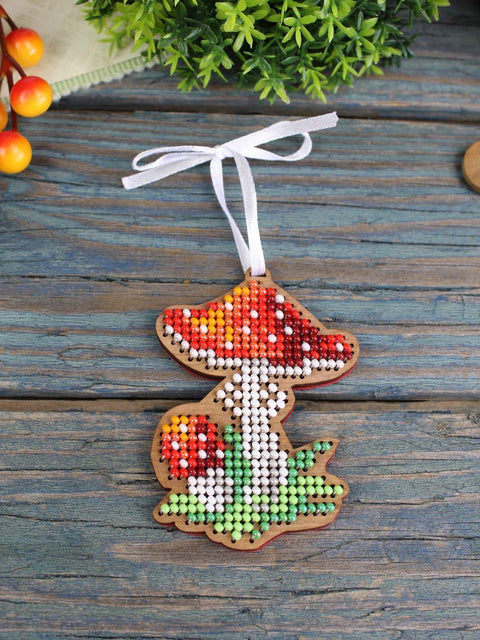 Christmas Cross Stitch Ornament Kit on Perforated Wood, Mushroom Design, 7 x 5 cm, MP Studia, Preciosa Beads