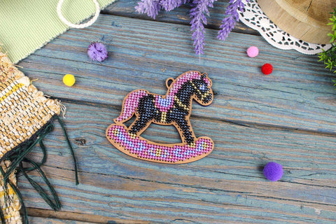 Cross Stitch Kit with Wooden Base, Little Dark Horse Pattern, Natural Wood, 8×8 cm, MP Studia DIY Embroidery Craft Set
