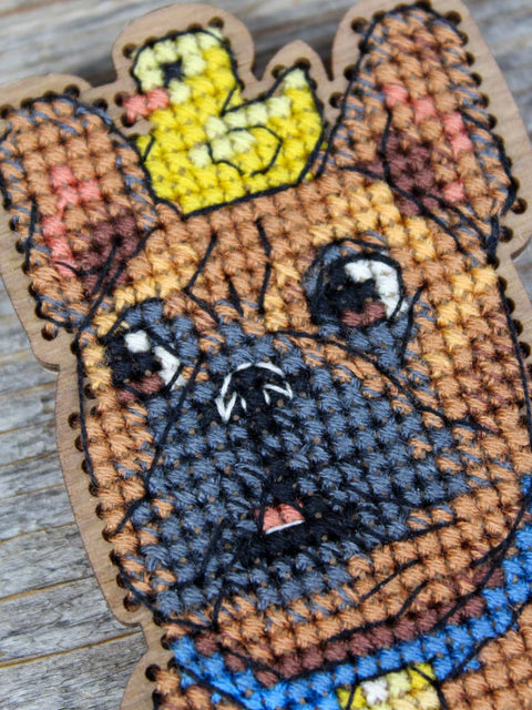 Cross Stitch Kit on Perforated Wood, French Bulldog and Duck, MP Studia, 14 cm Animal Design, Embroidery Threads and Stand