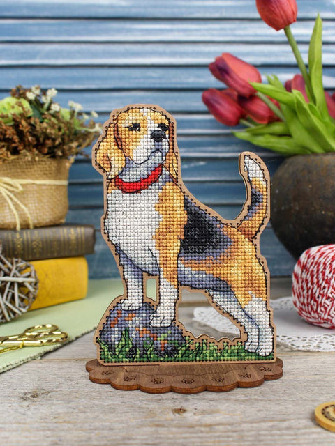 Beagle Cross Stitch Kit on Perforated Wood with Stand, 15×12 cm, 18-Color Embroidery Floss, Dog-Themed Craft Set