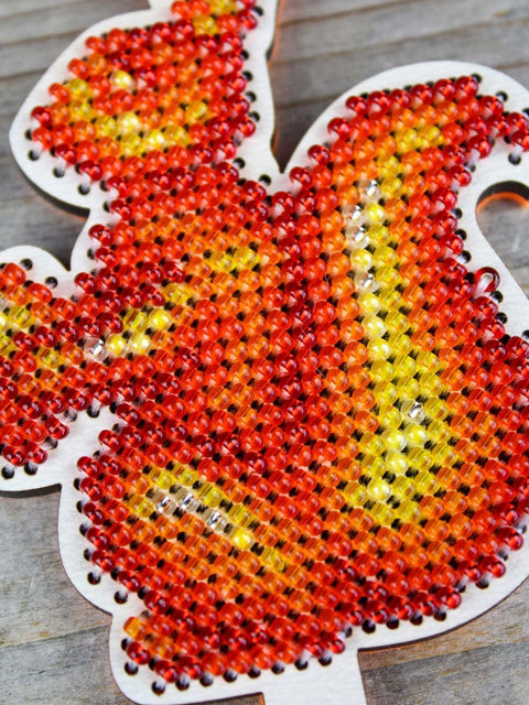 Cross Stitch Kit on Perforated Wood, Squirrel with Lollipop Pendant, 9×6 cm, MP Studia DIY Craft Set