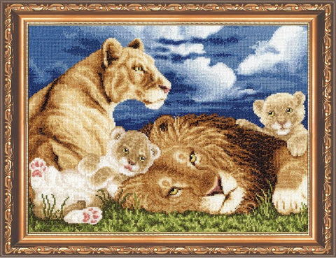 DZH016 Lions Cross Stitch Kit from Golden Fleece