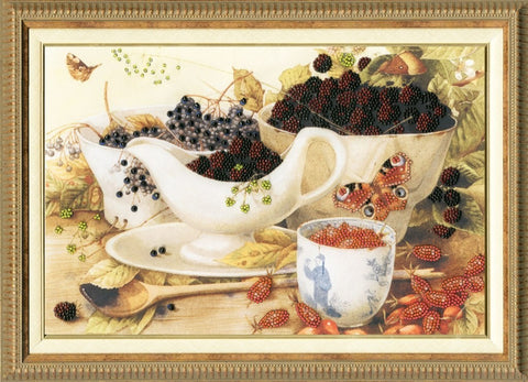 RT005 Blackberries Cross Stitch Kit from Golden Fleece