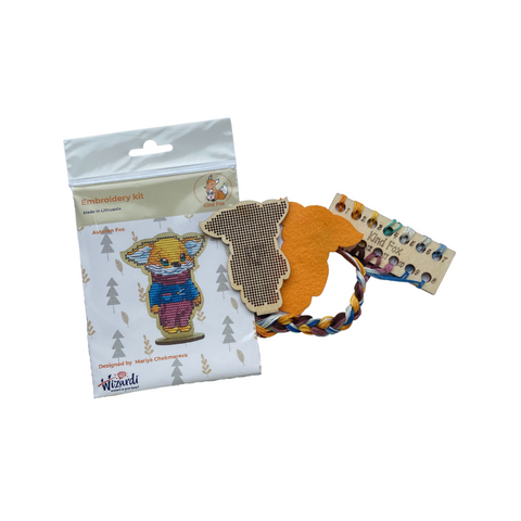 Cross Stitch Kit with Autumn Fox Motif, 14 Colors, Wooden Base and Felt, Kind Fox by Wizardi, 6.5 × 8.5 cm