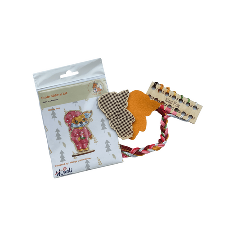 Sleepy Fox Cross Stitch Kit, Small Embroidery Project, Kind Fox by Wizardi, 13 Colors, 6 × 8.5 cm
