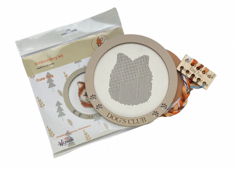 Dog Cross Stitch Kit with Wooden Base and Frame, Kind Fox, 10-Color Embroidery Set, 17.5 cm