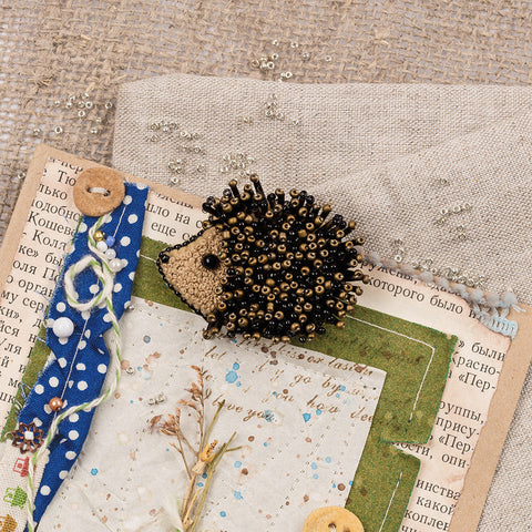 Cross Stitch Brooch Kit with Hedgehog Motif, PANNA KLART, 5.5 × 4 cm, Multicolor Beginner Embroidery Project