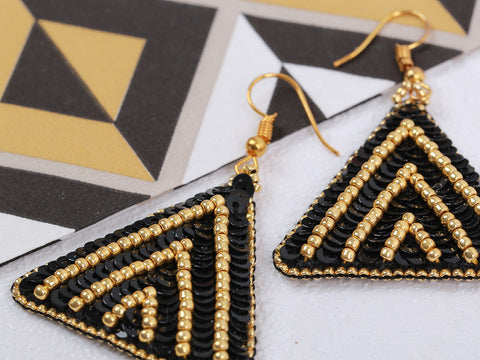 Beaded Embroidery Kit for Golden Triangle Earrings, PANNA/KLART, Black Felt, 3.5 x 4 cm, Beginner-Friendly DIY Jewelry Craftset