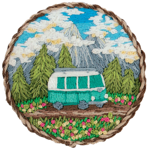 Cross Stitch Brooch Kit, PANNA Traveling on Wheels Motif, Multicolor, 5.5 x 5.5 cm, Beginner Friendly