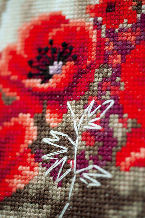 Vervaco Counted Cross Stitch Kit, Girl in Poppy Field Design, Aida Canvas, Cotton Threads, Needle and Pattern Included