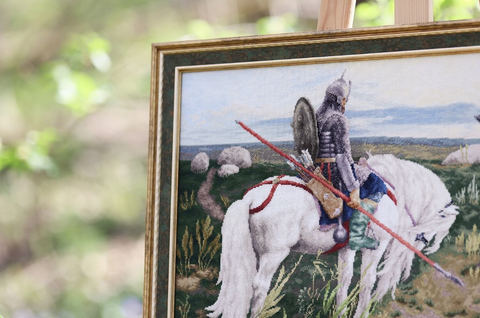 Cross Stitch Kit Knight at the Crossroads, Zolotoe Runo, 95 Madeira Colors, Zweigart Canvas, 62.5 x 37 cm