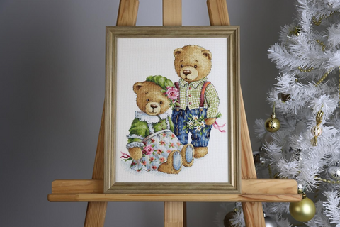 Cross Stitch Kit with Teddy Bear Motif, Zolotoe Runo, Cream Aida 16 Canvas, 23.5 x 30 cm, 38-Color Madeira Threads