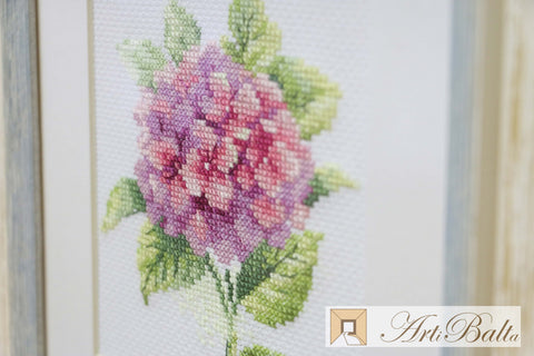 Hydrangea Cross Stitch Kit, White 14 Count Aida, 17 Colors, 12 x 12 cm, Alisa