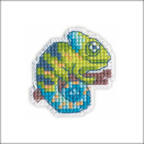 Chameleon Cross Stitch Kit for Pin or Pendant, 9 Colors, Plastic Canvas, 4.7 × 4.4 cm, Oven Brand