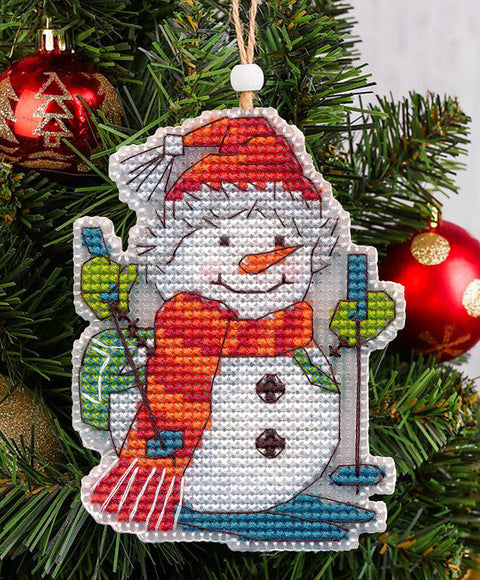 Christmas Skier Cross Stitch Kit for Tree Ornament, 14-Count Plastic Canvas, 6.6 × 8.7 cm, Oven S1699, 10 Colors
