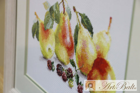 Pear Cross Stitch Kit, Aida 14 Fabric, 36×27 cm, 33 Colors, English Instructions, Alisa DIY Embroidery Set