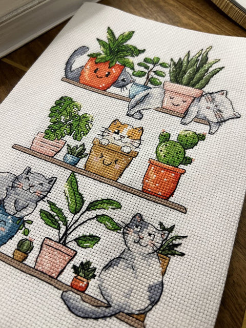Cross Stitch Kit Cats and Flowers, Andriana Embroidery Set, 15 × 23 cm, Home Decor Project for Beginners and Advanced Crafters