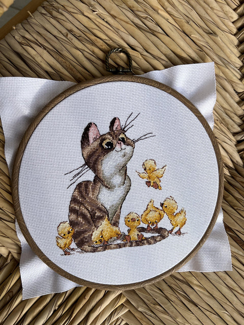 Cross Stitch Kit with Cat Design, Pattern, Needle, Fabric and Colorfast Threads by Andriana, Multicolor Embroidery Craft Set