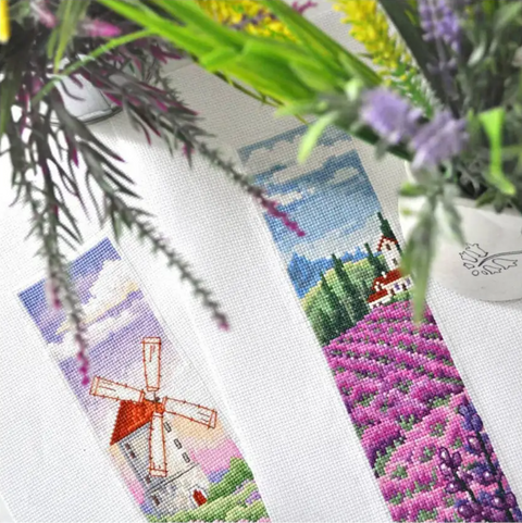 Cross Stitch Bookmark Kit with Lavender Fields Design, Aida 16 ct, Andriana, 30-Color Cotton Threads, 5.5 x 22 cm