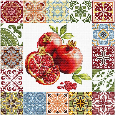 Luca-S Pomegranate Heart Cross Stitch Kit 25.5x25.5cm Zweigart Aida 16ct 44 Colors