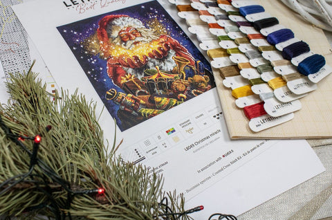 Christmas Miracle Cross Stitch Kit, LetiStitch, 29 x 30 cm, Zweigart Aida 16ct, Anchor Cotton Threads