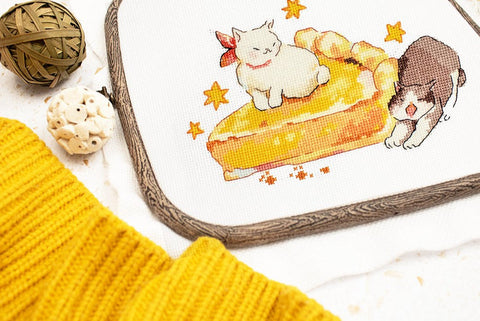 Cross Stitch Kit Eating Sleeping Stretching, 16 x 11 cm, LetiStitch, Aida 16ct, Anchor Cotton Threads, Luca-S, Intermediate, SLETIL8811