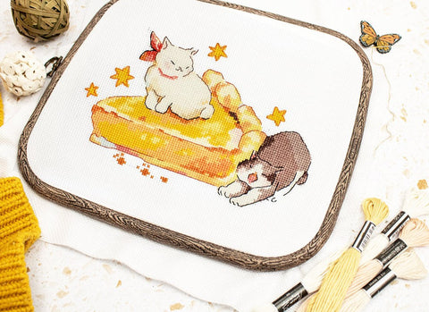 Cross Stitch Kit Eating Sleeping Stretching, 16 x 11 cm, LetiStitch, Aida 16ct, Anchor Cotton Threads, Luca-S, Intermediate, SLETIL8811