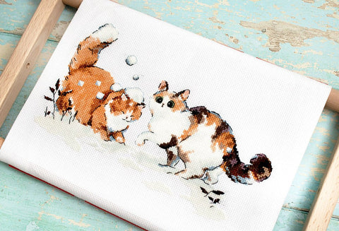 LetiStitch Winter Kitties Cross Stitch Kit, 21 x 13 cm, Zweigart Aida 16ct, Anchor Cotton Threads, Cat Design