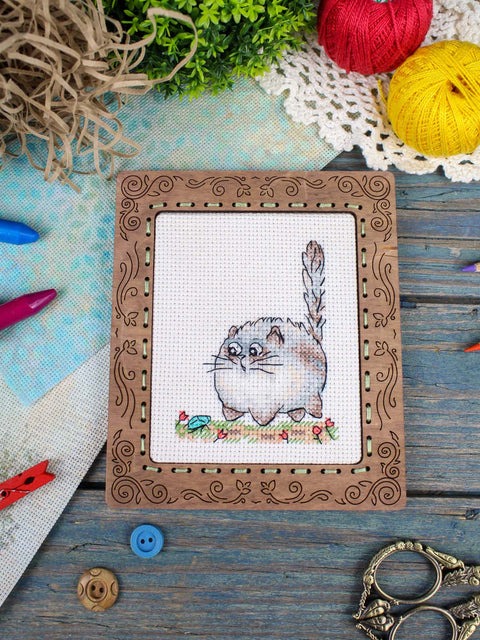 Mini Cross Stitch Kit “Beware of the Cat!” 9x7 cm, MP Studia, 14 Count Cotton Aida, Cat Animal Motif, 13 Thread Colors