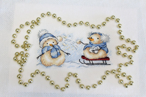 Cross Stitch Kit with Snowmen Design, Winter Embroidery Set, MP Studia, Cotton Threads, Canvas, Needle and Chart