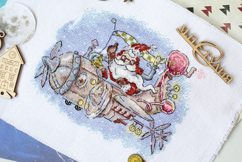 Cross Stitch Kit Funny Flight, Beginner-Friendly, Aida Fabric, Cotton Threads, Needle, Color Chart, Instructions, MP Studia