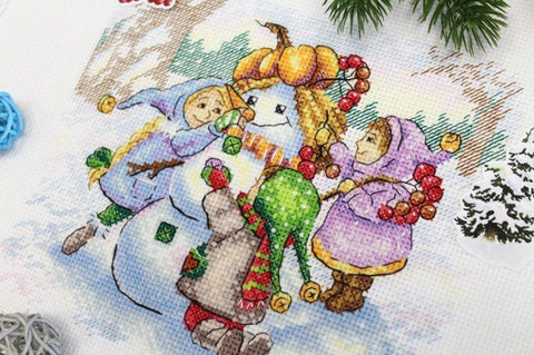 Cross Stitch Kit for Beginners and Advanced Crafters, MP Studia Friendly Team, Aida Fabric, Cotton Threads, Multicolor Set