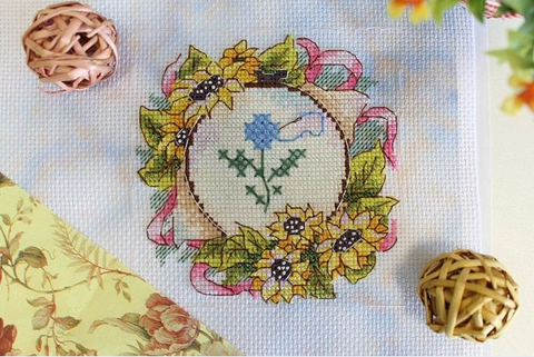 Cross Stitch Embroidery Kit for Beginners – Craft Supplies and Embroidery Hoop Design, Aida Canvas, MP Studia