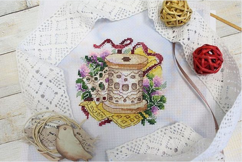Cross Stitch Embroidery Kit with Lace Motif, MP Studia, Aida Canvas, Cotton Threads, Needle, Pattern and Instructions