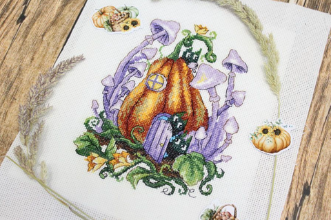 Cross Stitch Kit with Pumpkin House Design, 19x14 cm, Beginner-Friendly Autumn Craft Set by MP Studia