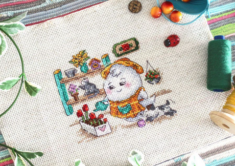 Cross Stitch Embroidery Kit with Floral Design, MP Studia, 11 x 11 cm, Beginner-Friendly Creative Hobby Project