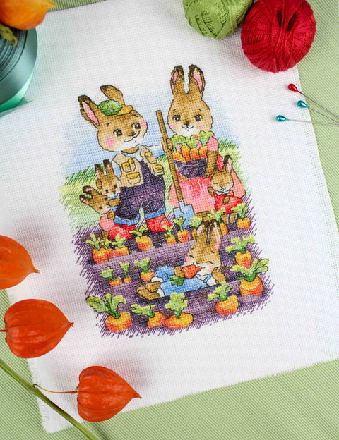 Cross Stitch Kit with Family Garden Floral Design, MP Studia Multicolor Embroidery Set with Canvas, Threads, Pattern and Needle