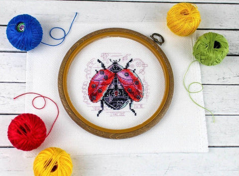 Steampunk Ladybug Cross Stitch Kit, MP Studia Embroidery Set with Aida Fabric, Cotton Floss, Needle and Pattern, Multicolor, Ages 14+